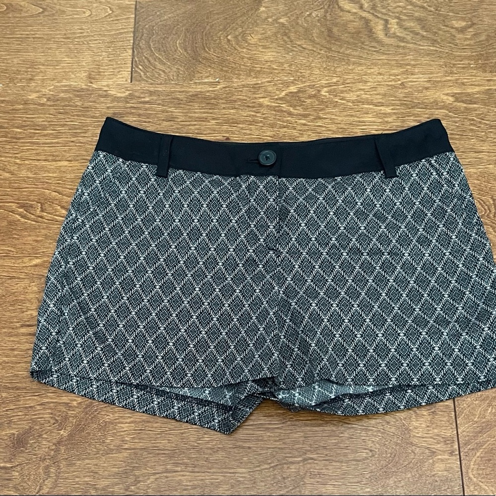 shorts size small never worn